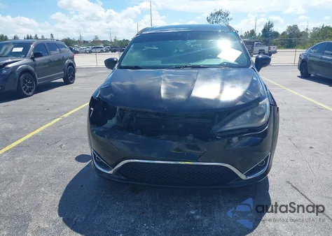 2017 Chrysler Pacifica Touring L z USA, uszkodzony, nr VIN 2C4RC1BG3HR782049